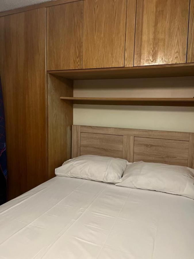 London 1 Bed Cosy House Lägenhet Norwood Exteriör bild